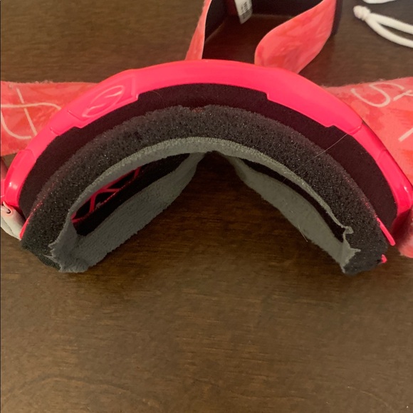 Pink Riot Smith Goggles - Picture 3 of 6